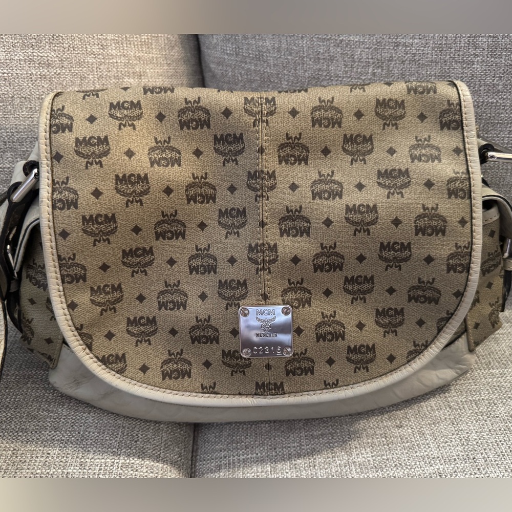 840 MCM crossbody bag